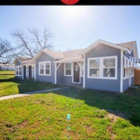 Near Trade Days And The Square And Pets Welcome Weatherford Exterior foto
